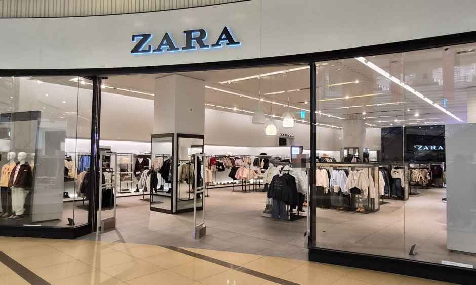 ZARA スクエアワン店