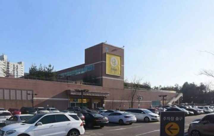 [事后免税店]易买得华城峰潭店