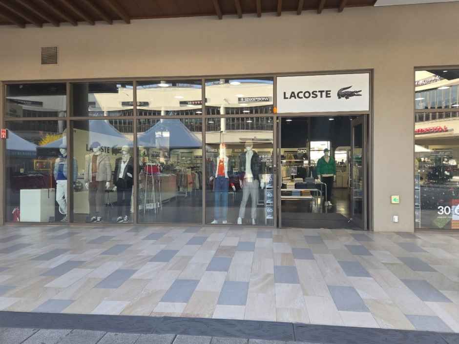 Lacoste Lotte Outlet Buyeo Branch