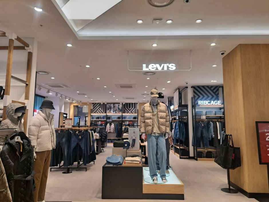 リーバイス ロッテプレミアムアウトレット 坡州店