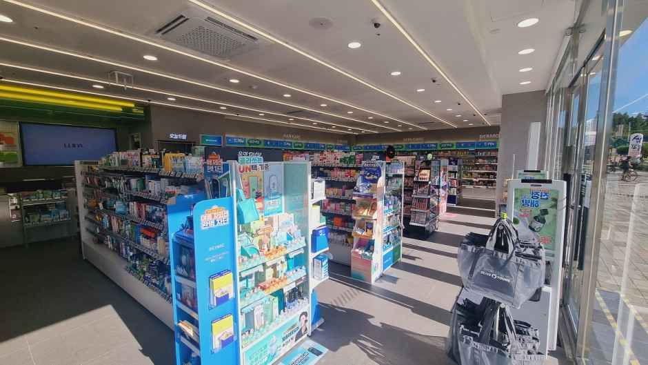 Olive Young - Daejeon Mokwon Univ. Branch [Tax Refund Shop] (올리브영 대전목원대점)