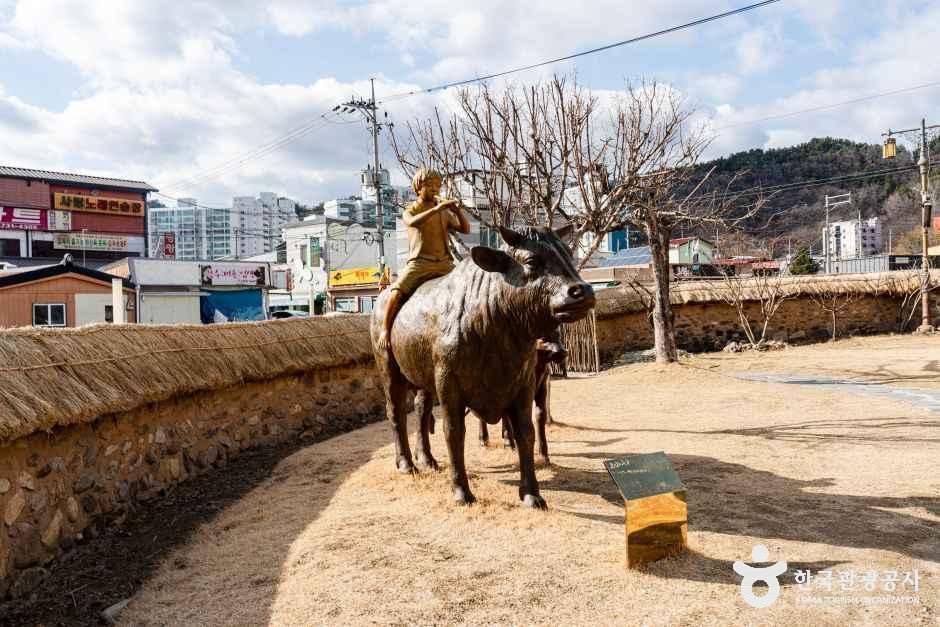 충북_옥천_정지용 생가_외부_3.jpg