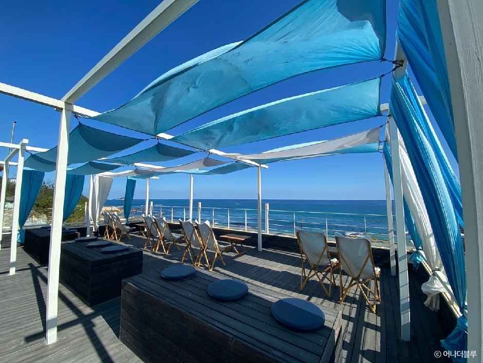 속초_어나더블루 (1).jpg