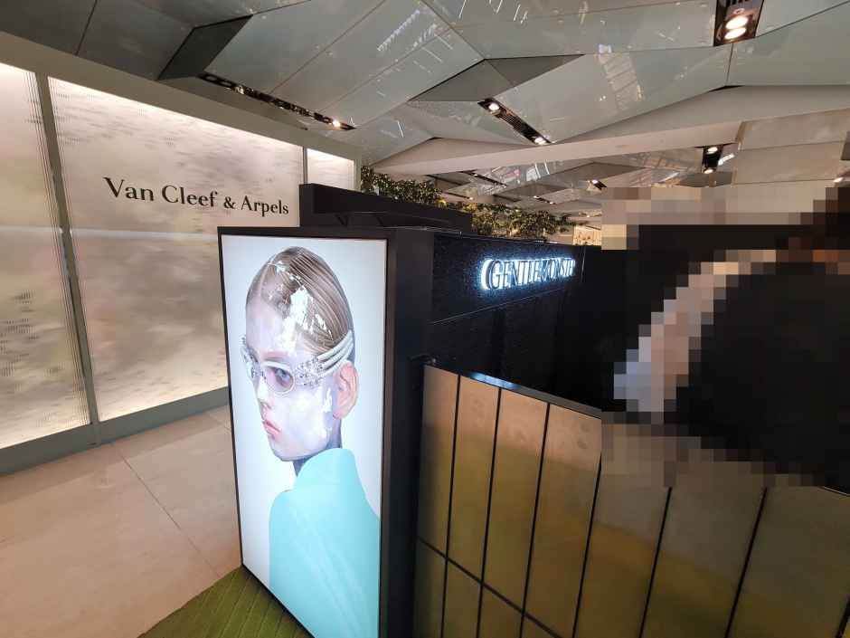 젠틀몬스터 현대백화점 압구정본점