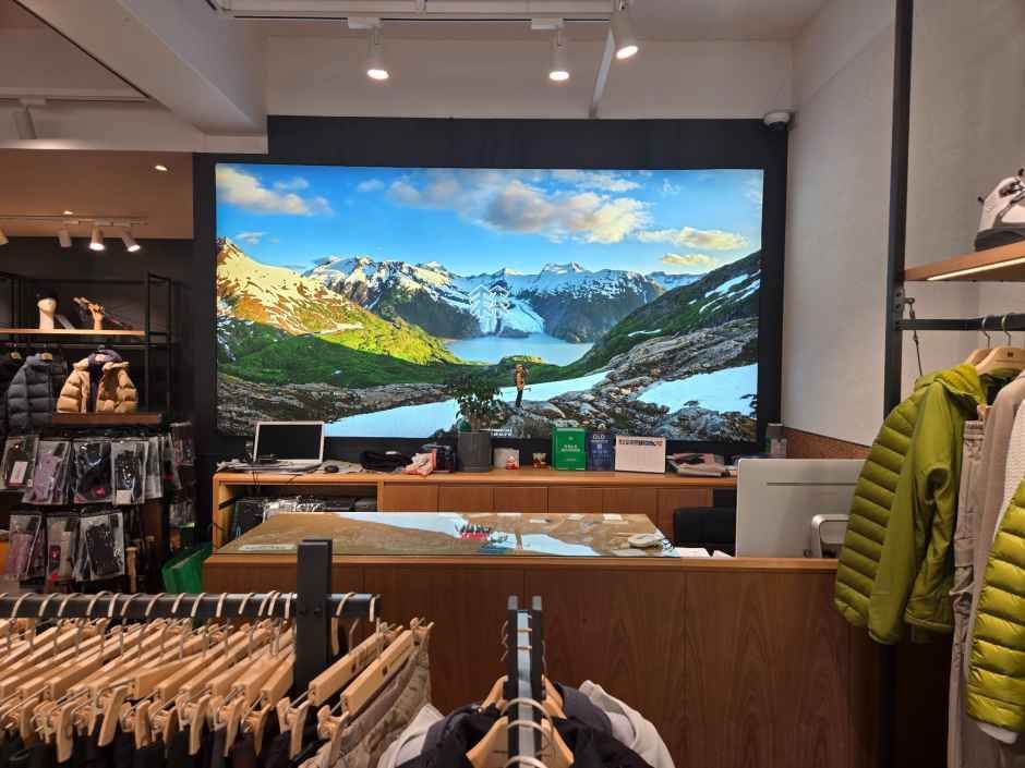 [事後免税店]KOLON（コーロン）スポーツ・クリステク（九里水沢）店(코오롱스포츠 구리수택점)