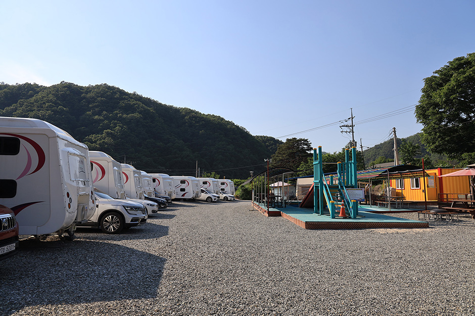 洪川プティヒーリングカラバン