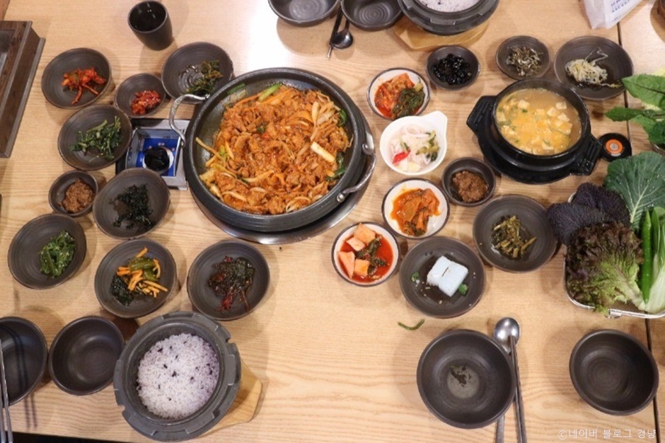 美食包饭