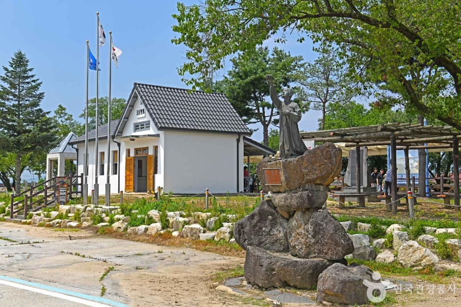 Woljeong-ri Station