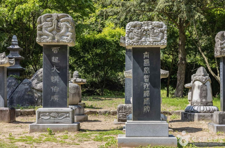 禅雲寺白坡律師碑