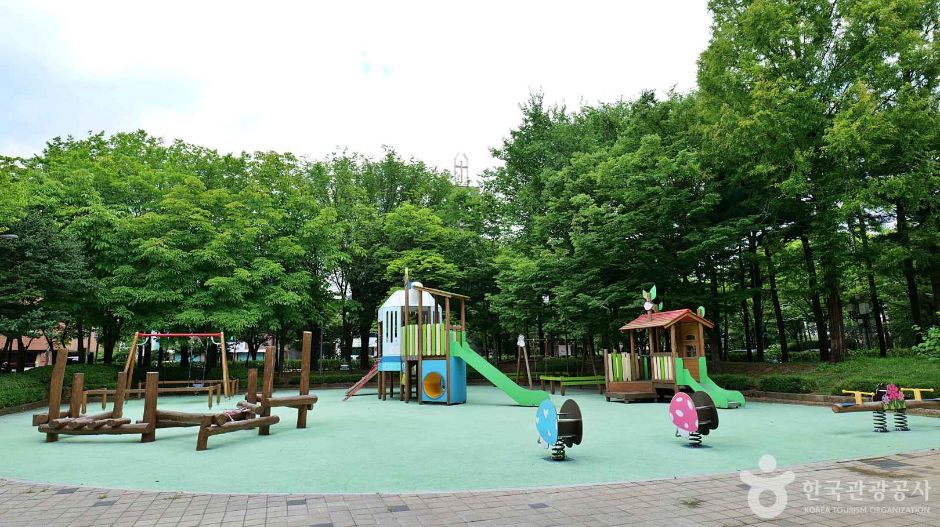 龟岩公园