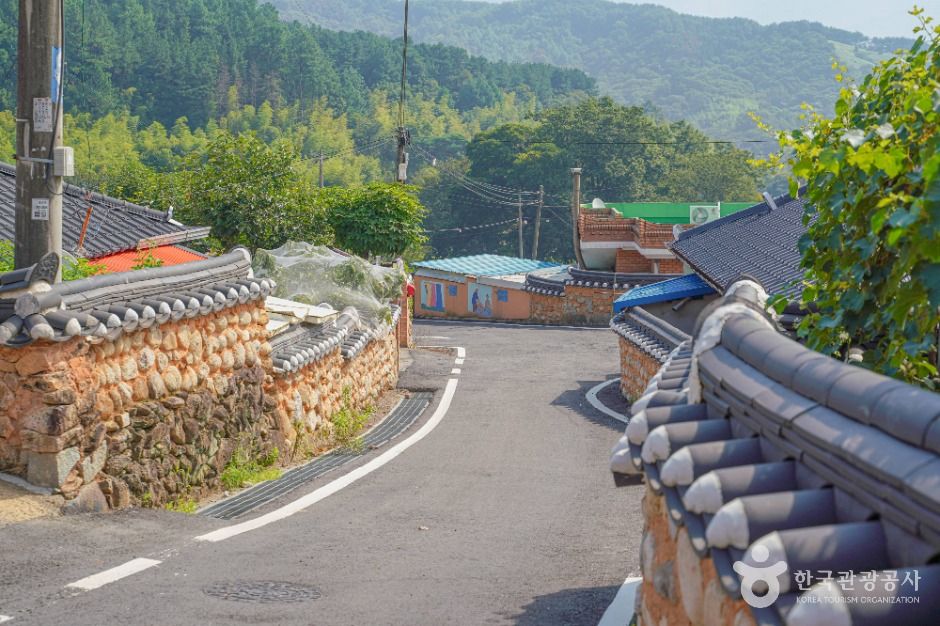 Doseon Guksa Village