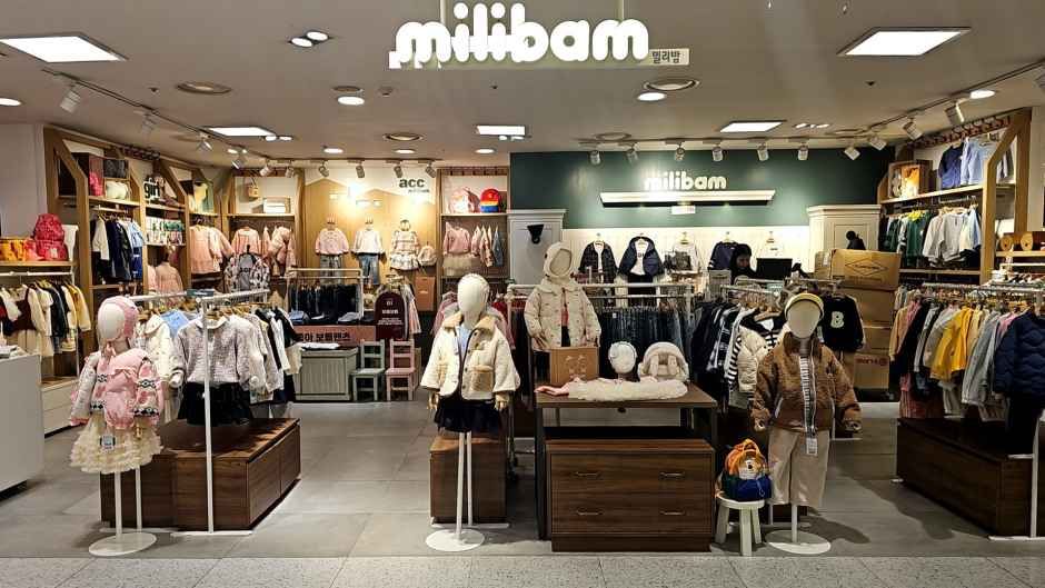 Millibam Newcore奥特莱斯 平村店