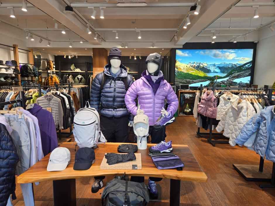 [事後免税店]KOLON（コーロン）スポーツ・クリステク（九里水沢）店(코오롱스포츠 구리수택점)