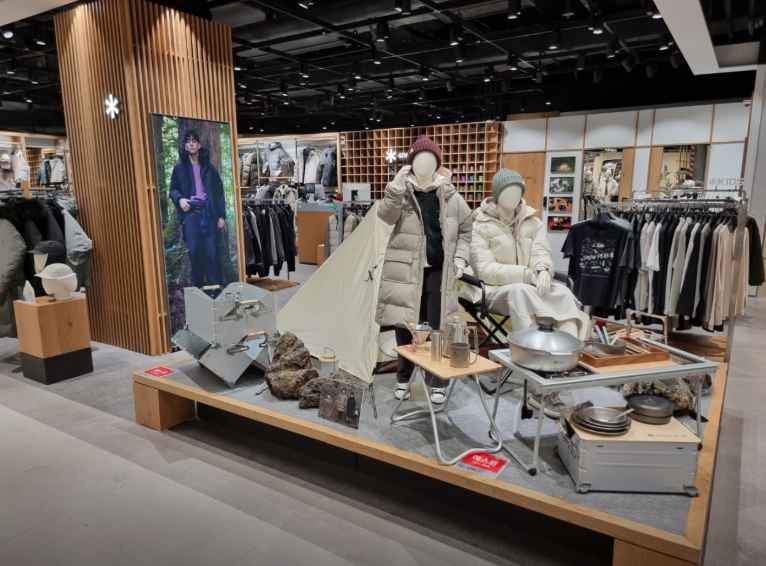 [事後免税店] snow peak（スノーピーク）・トンデムン（東大門）店(스노우피크 던던 동대문점)