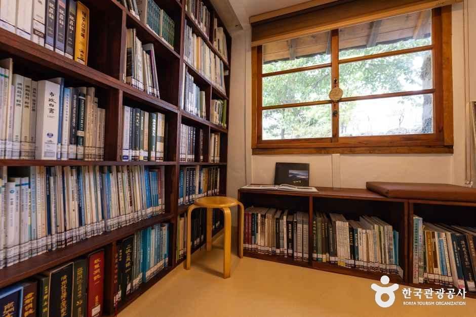 제주_제주책방·사랑방 (14).jpg