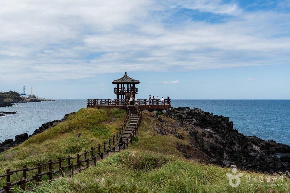 Dakmeoreu Coastal Road