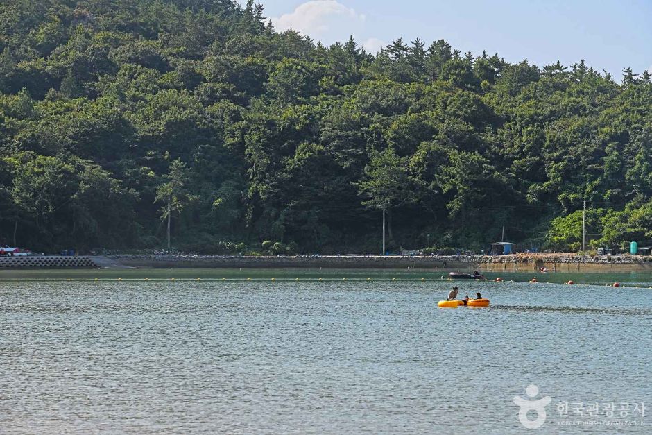 锦甲海滩