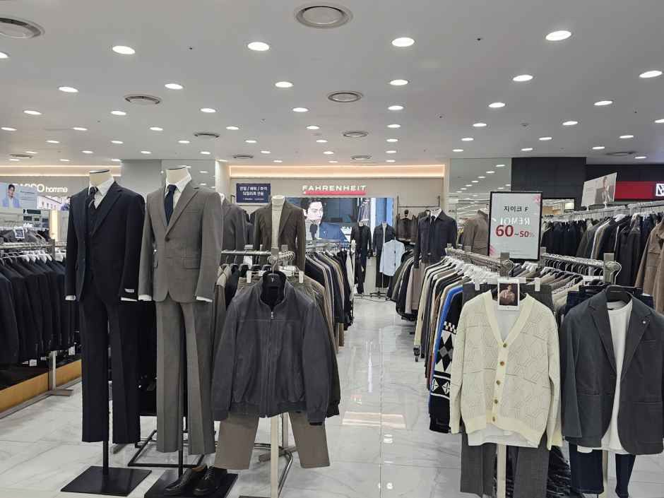 Fahrenheit Zeeik Moda Outlet Incheon Branch