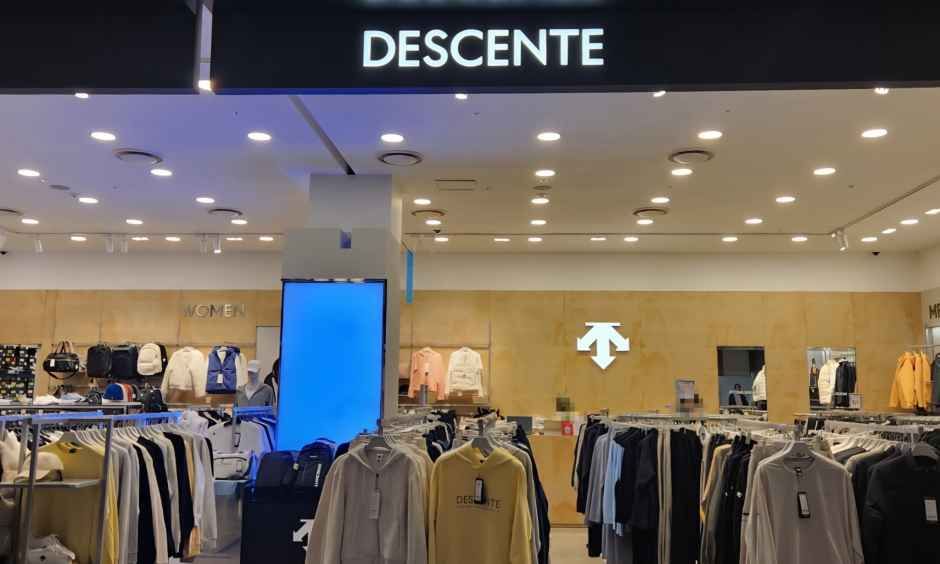 デサント 現代プレミアムアウトレット松島店