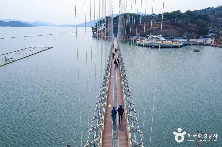 충남_예산_예당호 출렁다리(음악분수)_외부_4.jpg