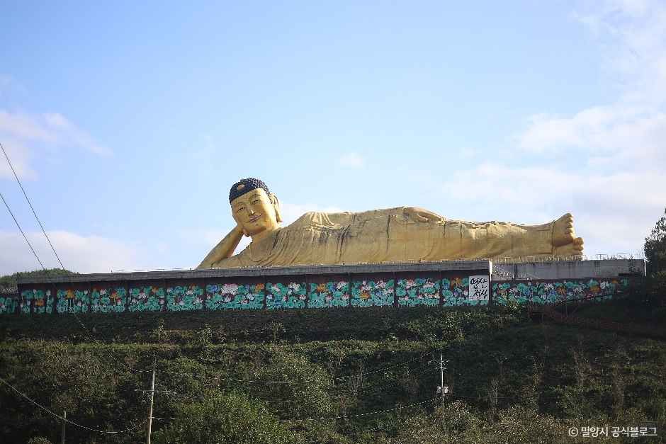 Yeongsan Temple, Miryang