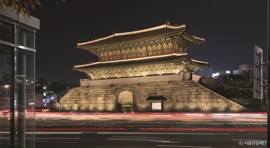 Heunginjimun Gate - Dongdaemun Gate (흥인지문) : VISITKOREA