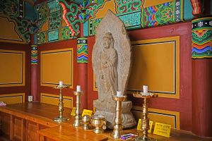 서곡정사석조약사여래입상