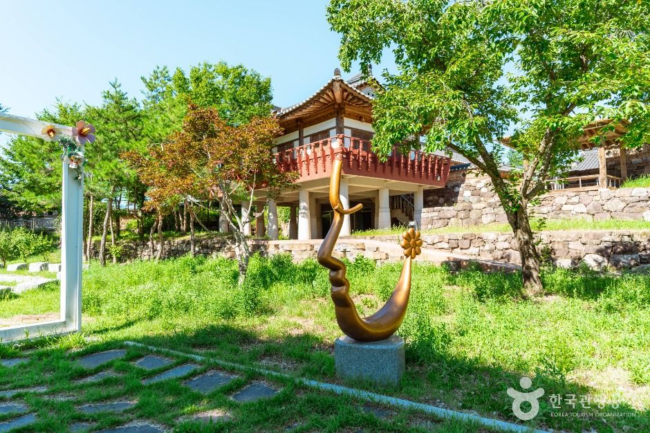 英阳杜德尔村