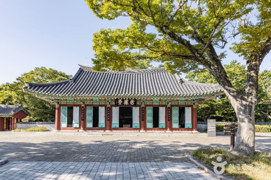 Tongyeong Hansando Yi Sun-sin Historic Site