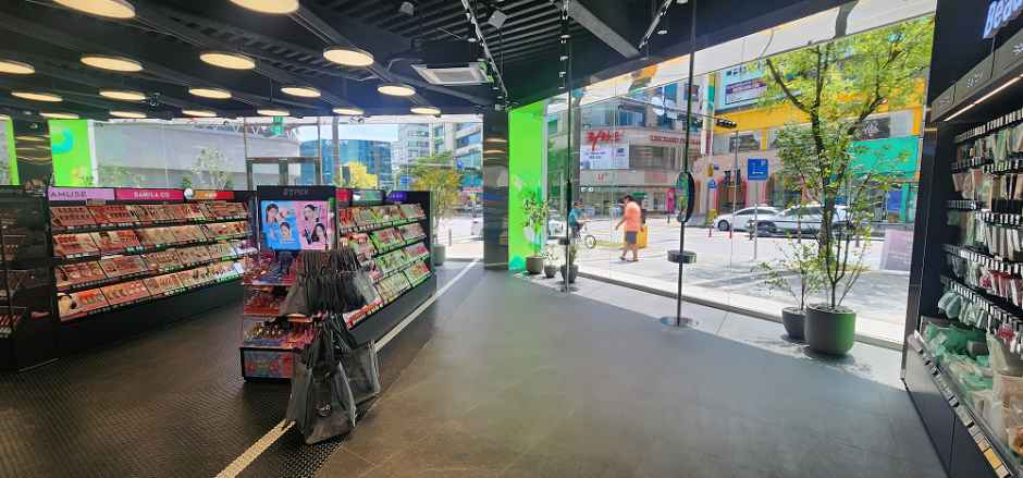 Olive Young Daejeon Town Branch [Tax Refund Shop](올리브영 대전 타운)