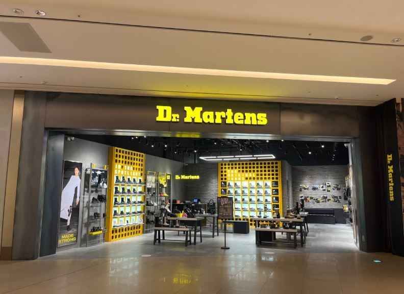 [事後免税店] DR. MARTENS（ドクターマーチン）・スターフィールドアンソン（安城）店(닥터마틴 스타필드 안성점)