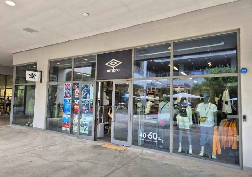 [事後免税店] UMBRO（アンブロ）・ロッテプレミアムアウトレットイチョン（利川）店(엄브로 롯데프리미엄아울렛 이천점)