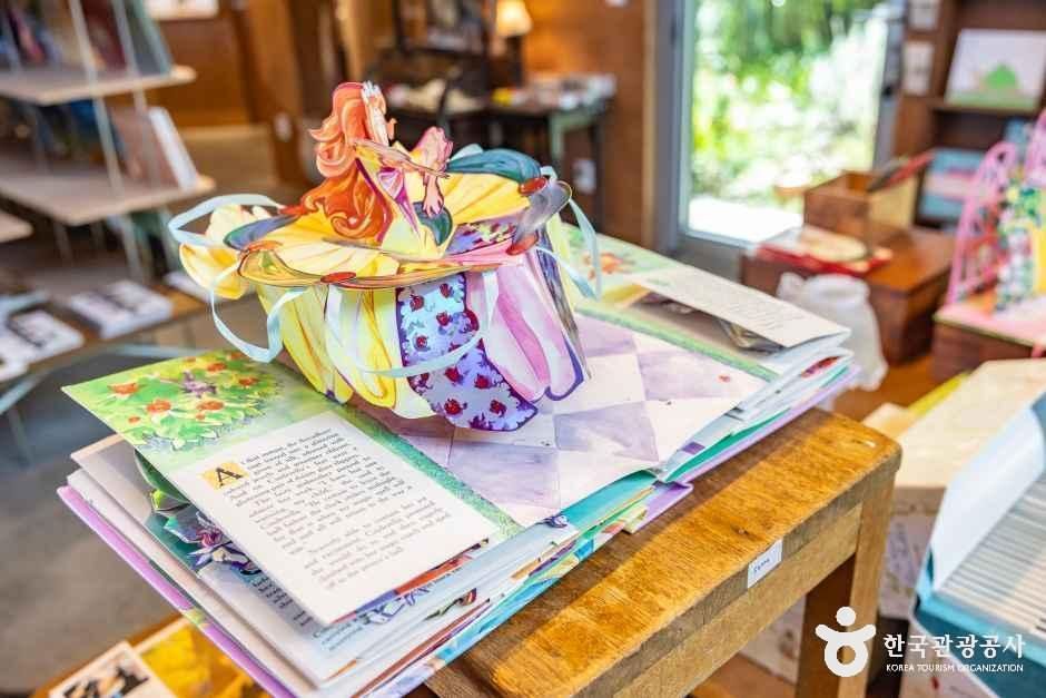 제주_사슴책방 (13).jpg
