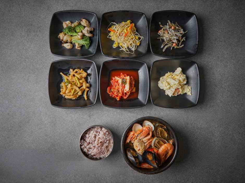 제주_하르방식당 (6).jpg