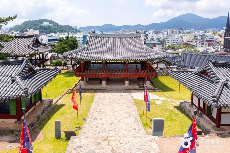 통영 삼도수군통제영 - 경상남도 통영시 세병로 27 (문화동) 관광 명소