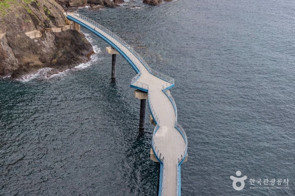 行南苧洞海岸遊歩道（鬱陵島・独島国家地質公園）