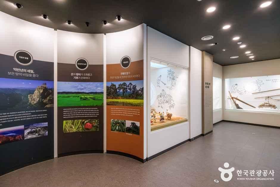 충북_보은_보은군 농경문화관_내부_2.jpg
