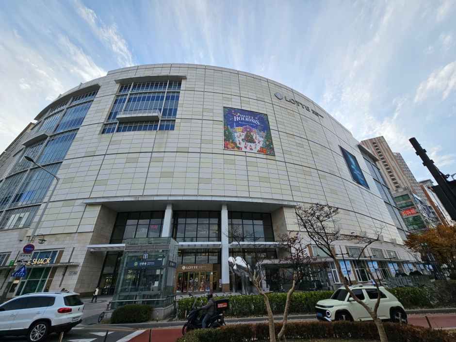 Lotte Department Store - Store Jungdong Branch [Tax Refund Shop](롯데백화점 중동점)