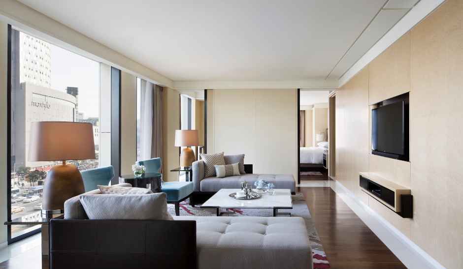 서울_JW 메리어트 동대문 스퀘어 서울_Executive Deluxe Suite.jpg