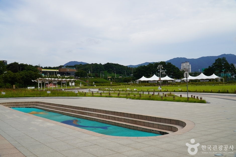 Hangang Citizens' Park Sampae Zone Water Playground