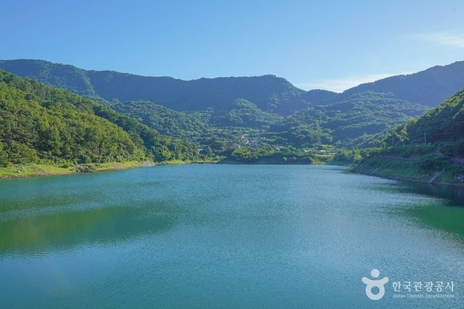 Jinnye Reservoir