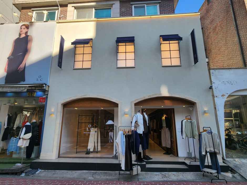 [事後免税店]LOC（ロック）・弘大（ホンデ）店(로크 홍대점)