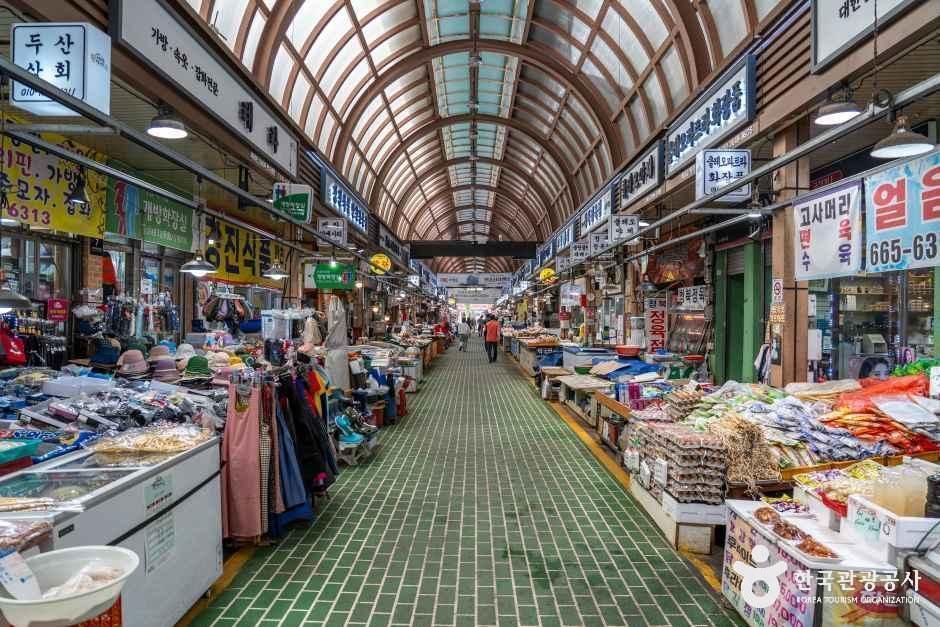 Seojeongni Traditional Market 4