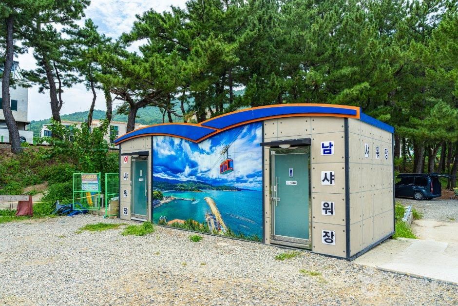용화해수욕장 야영장