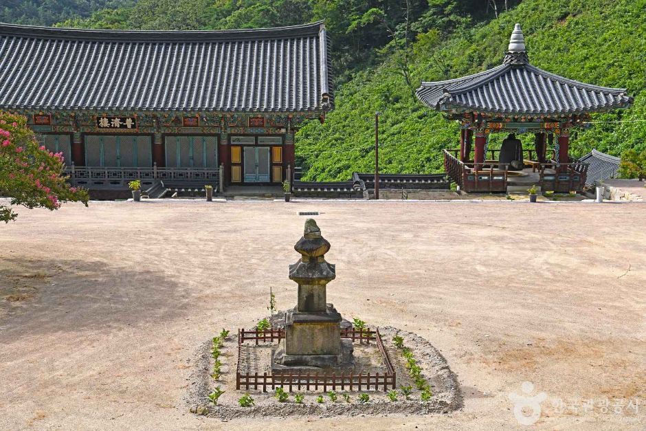 Yeonheungsa Temple