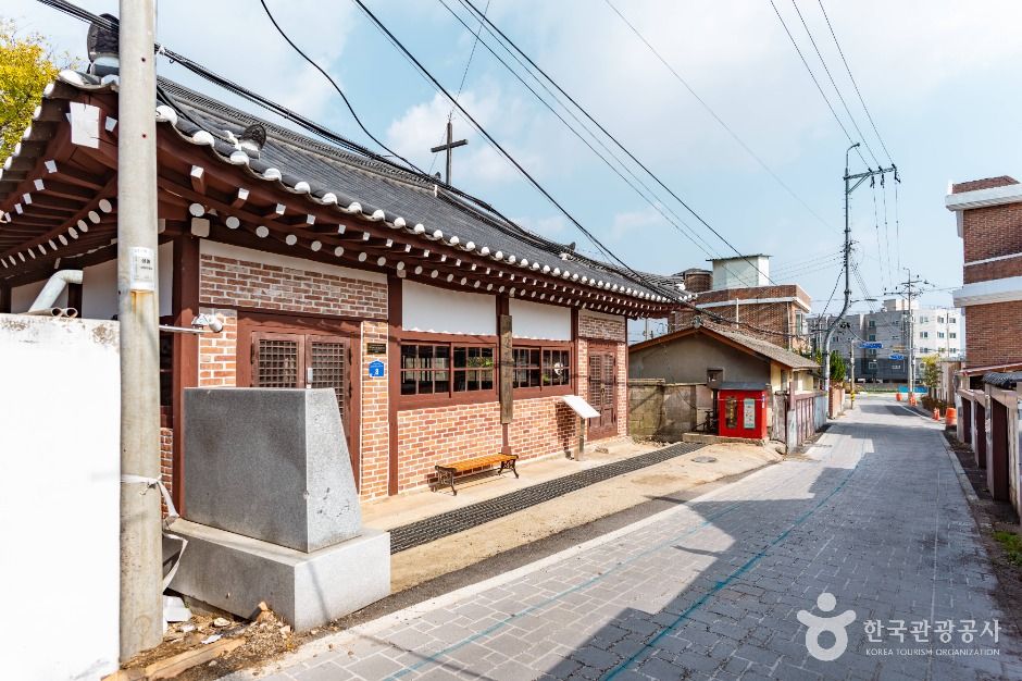 Former Gangkyeong Holiness Church Sanctuary