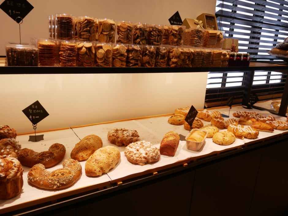 태안_몽산포제빵소 (5).jpg