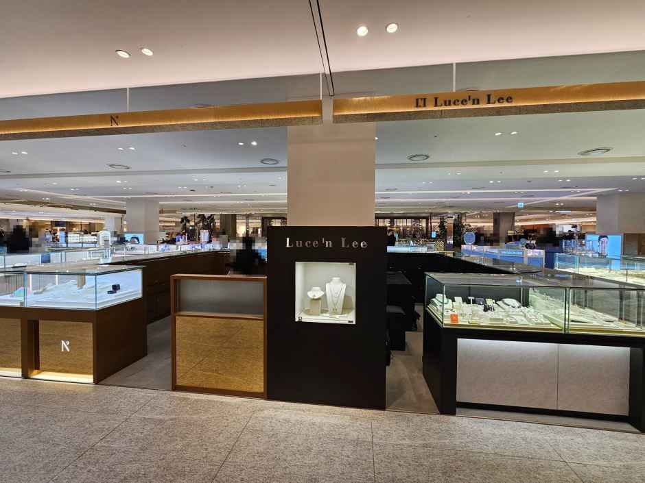 Balenciaga - Hyundai Department Store Jungdong Branch [Tax Refund Shop]