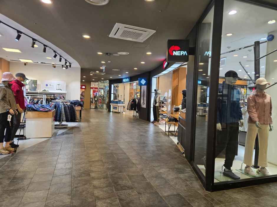 NC Department Store Songpa Branch [Tax Refund Shop](NC백화점 송파점)