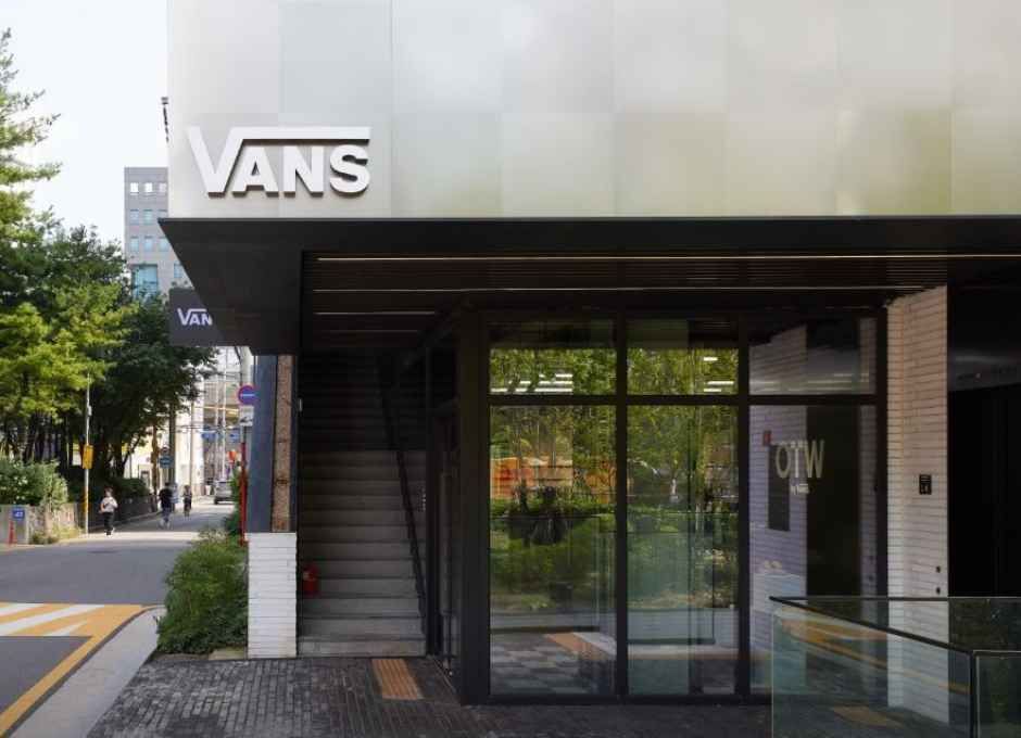VANS Seongsu Branch[Tax Refund Shop](반스 성수점)